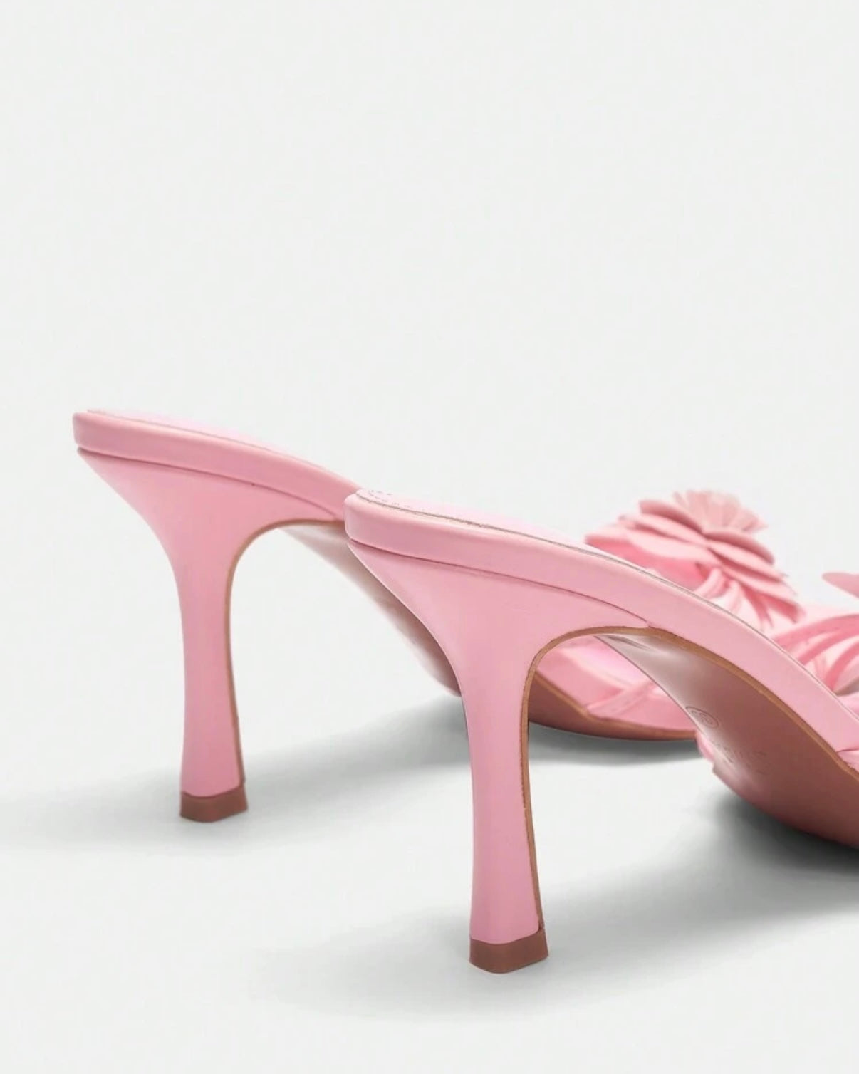 ‘Lina’ heels