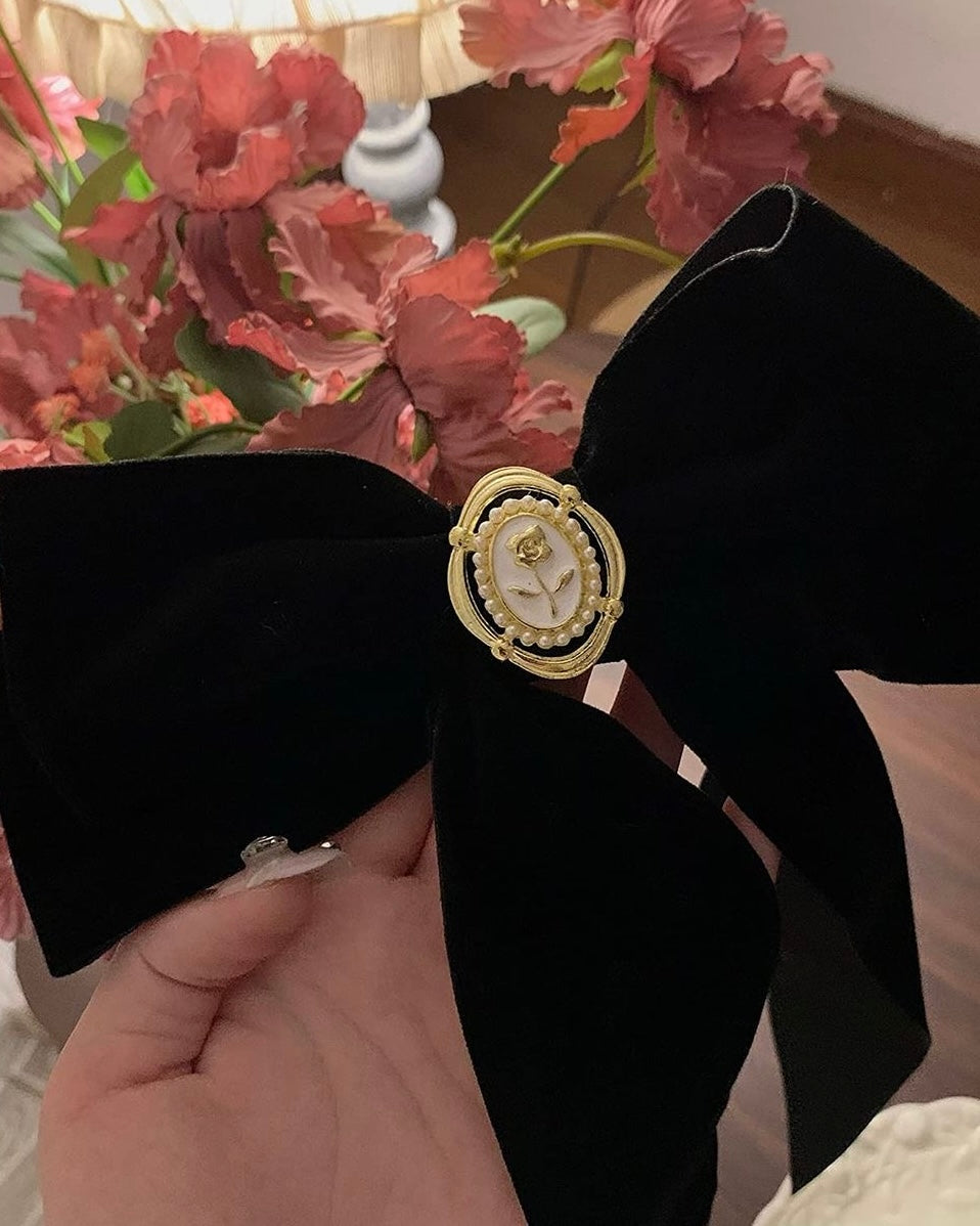 Vintage Bow