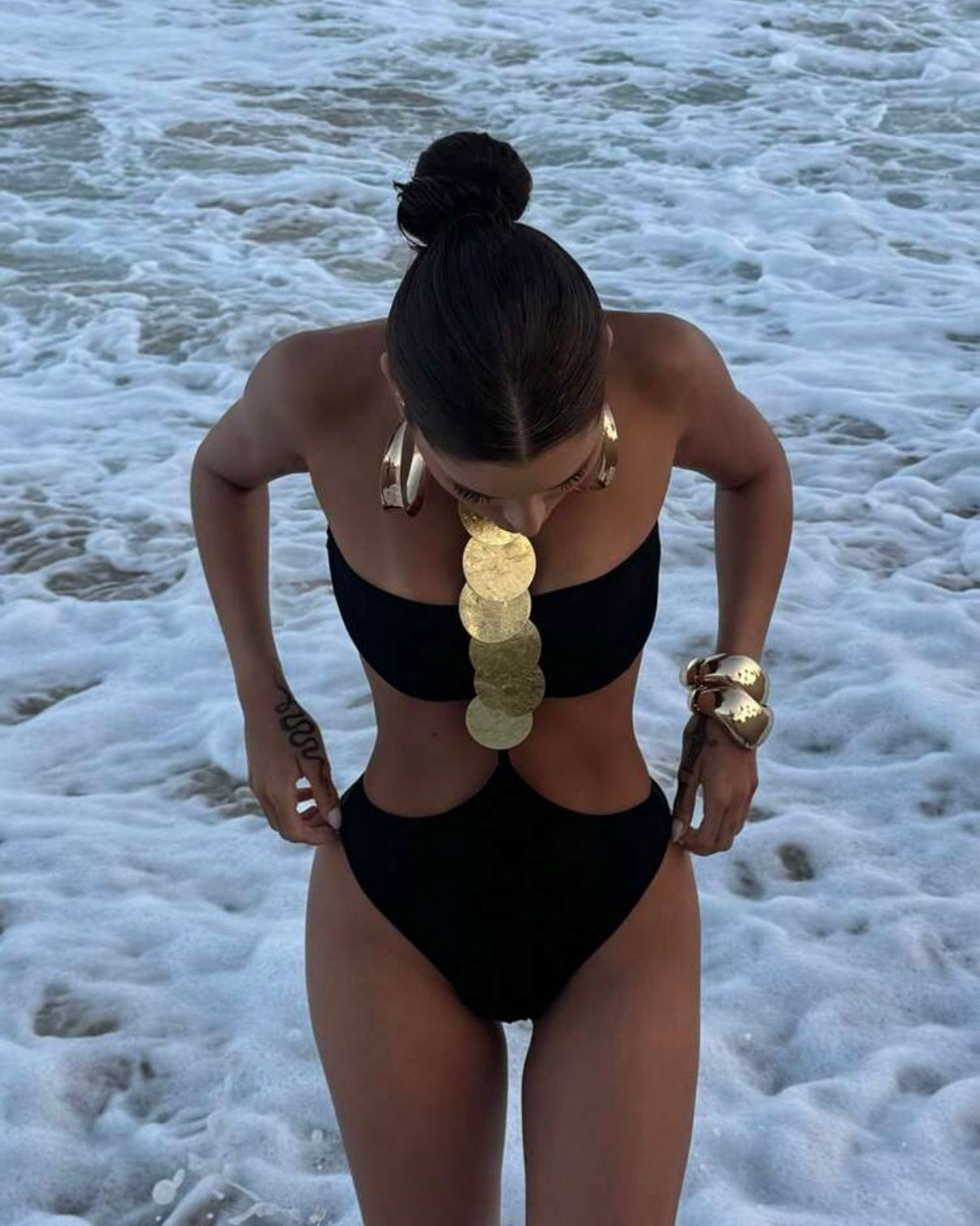 ‘Zeus’ one piece